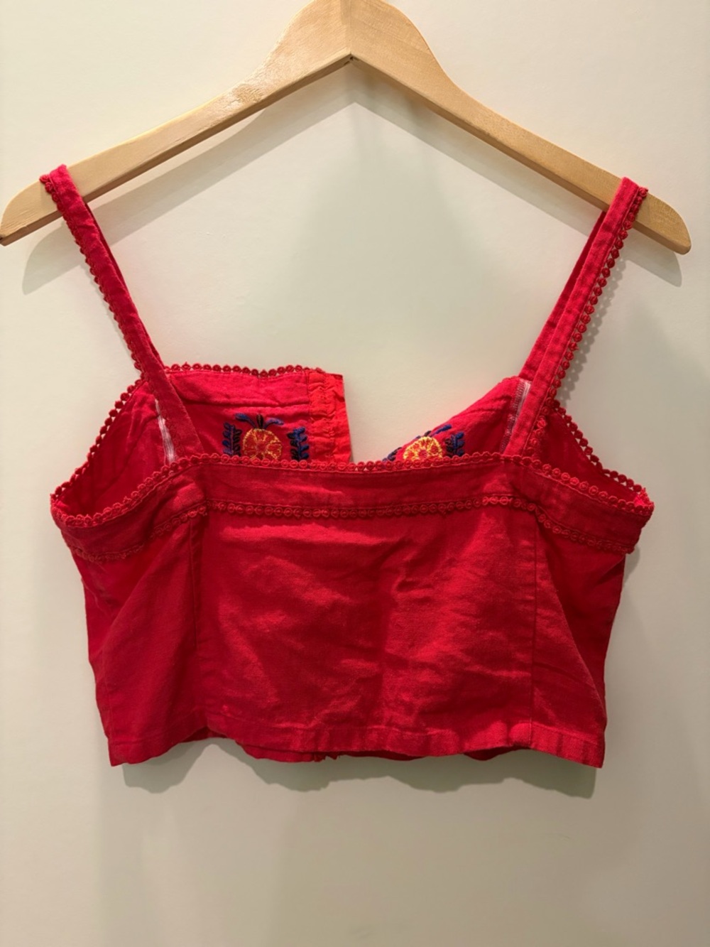 BP Embroidered Red Set - Picture 4 of 6